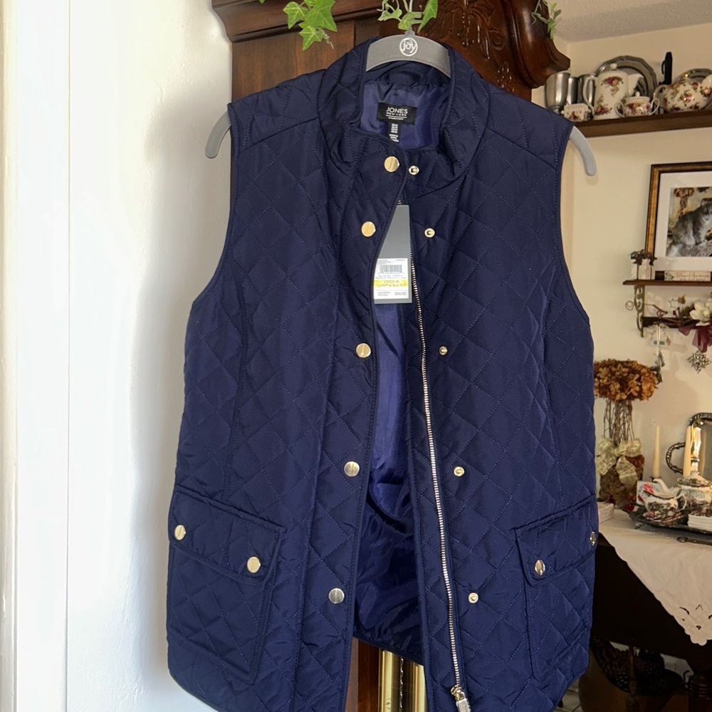 Jones New York women’s Dark Blue Quilted Vest